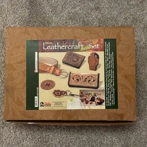Deluxe Leathercraft Starter Set by- Tandy Leather
